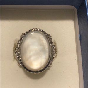 Sterling & mother of pearl ring size 8 1/2
